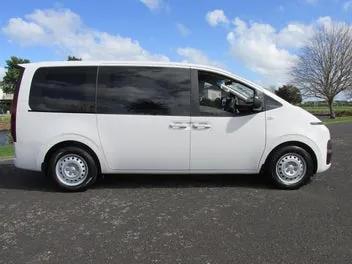 Hyundai Staria 2022 photo 3