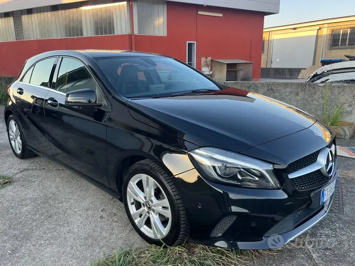 Mercedes-Benz A 180 2019 photo 2