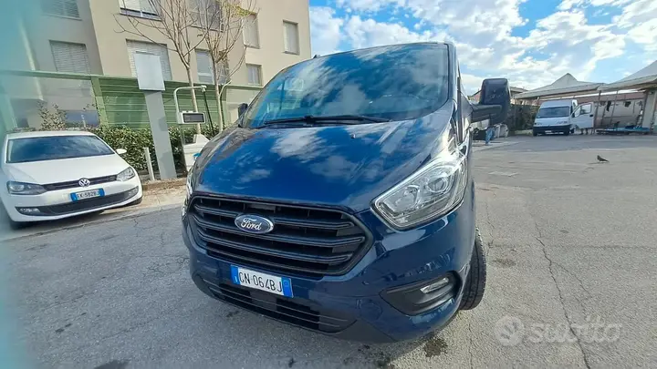 Ford Tourneo Custom
