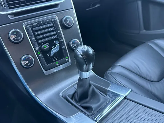 Volvo V60 2013 photo 4
