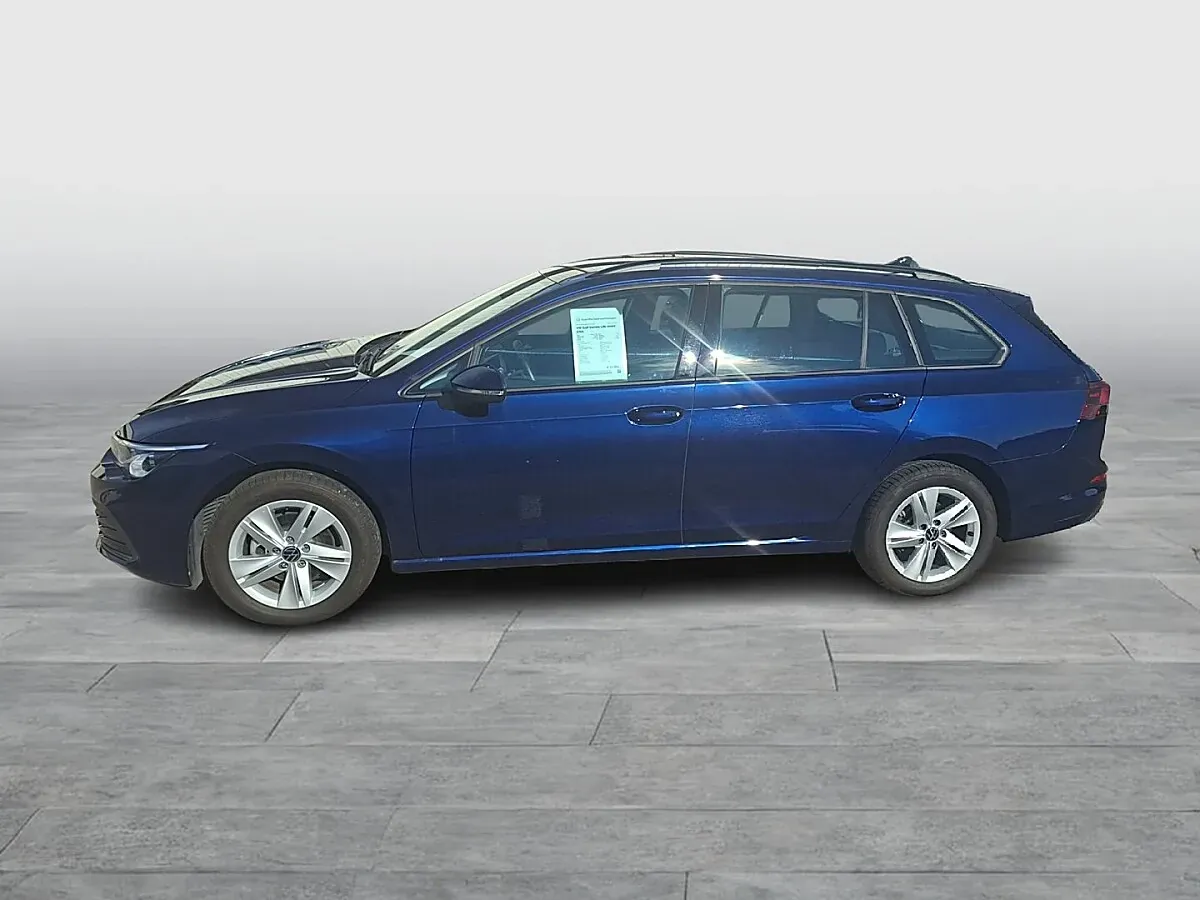 Volkswagen Golf 2023 photo 2