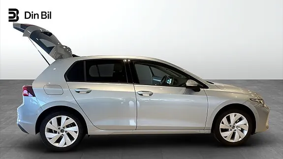 Volkswagen Golf I 2026 photo 3
