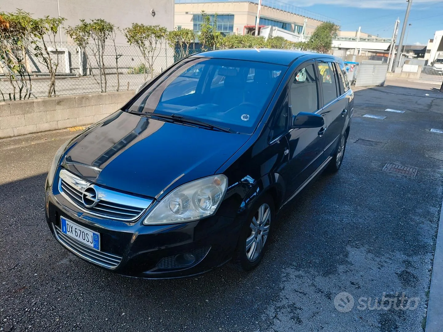 Opel Zafira 2009 photo 2
