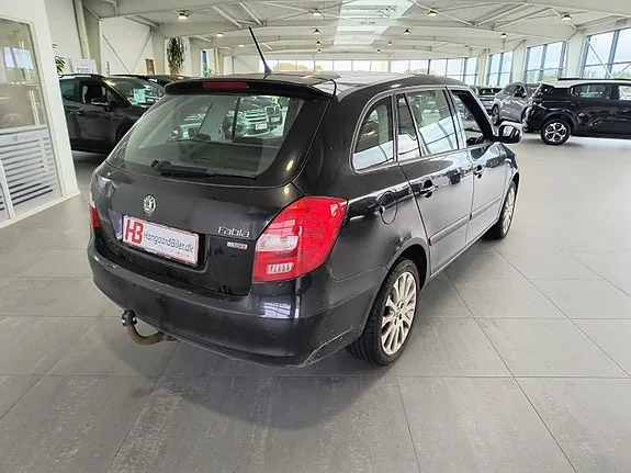 Skoda Fabia 2013 photo 4