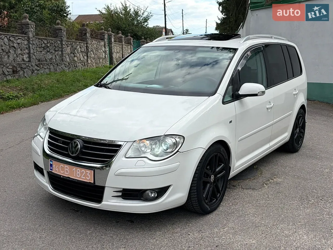 Volkswagen Touran 2009 photo 5