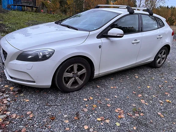 Volvo V40 2013 photo 2