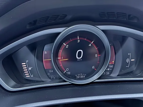 Volvo V40 2013 photo 5