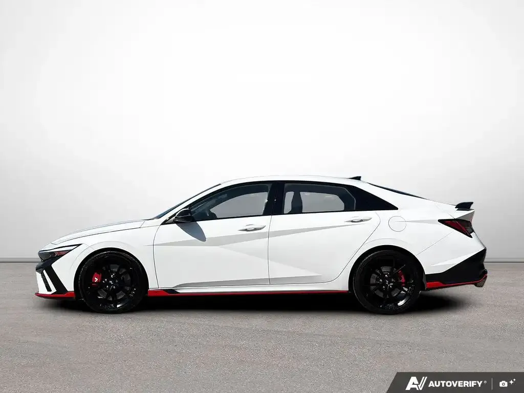 Hyundai Elantra 2024 photo 3