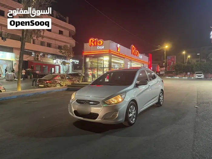 Hyundai Accent 2017 photo 4