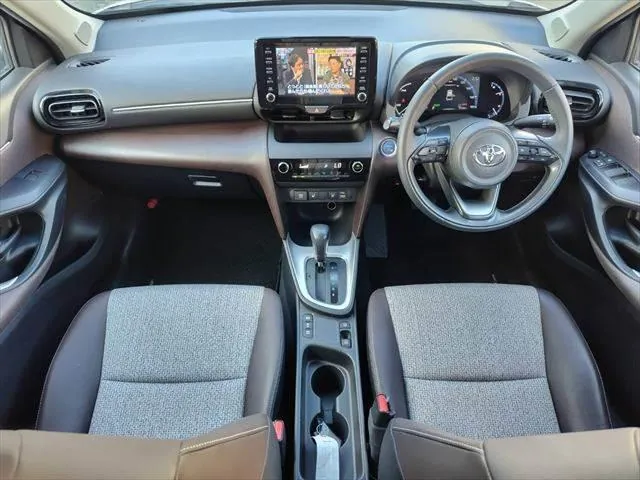Toyota Yaris Cross Hybrid Z 2021 photo 3
