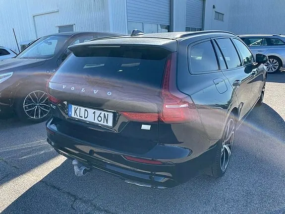 Volvo V60 2023 photo 3