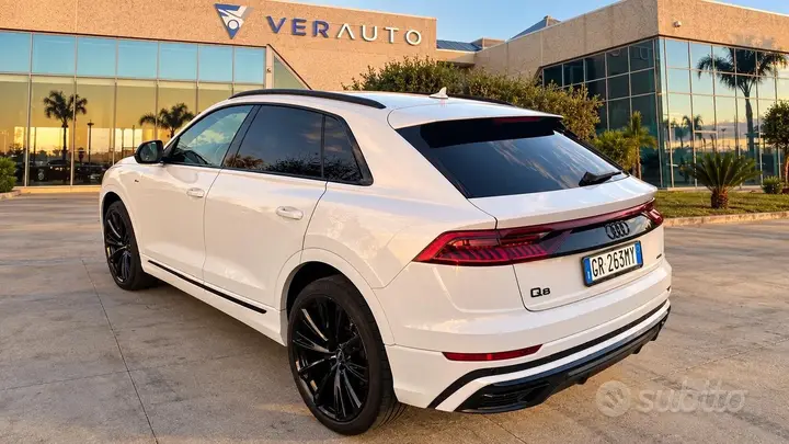 Audi Q8 2023 photo 3