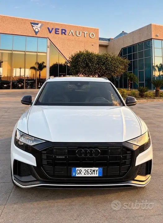 Audi Q8