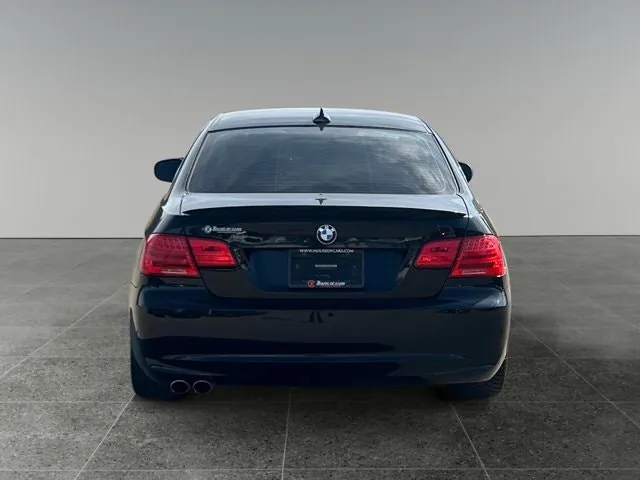 BMW 3 Series 2011 photo 5