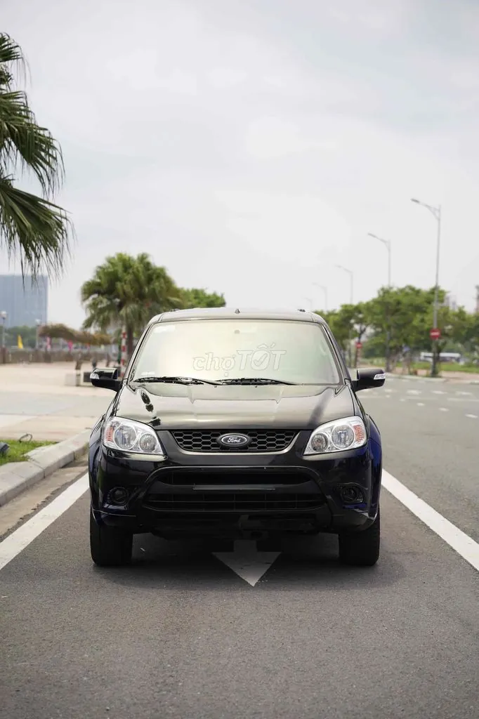 Ford Escape 2013 photo 2
