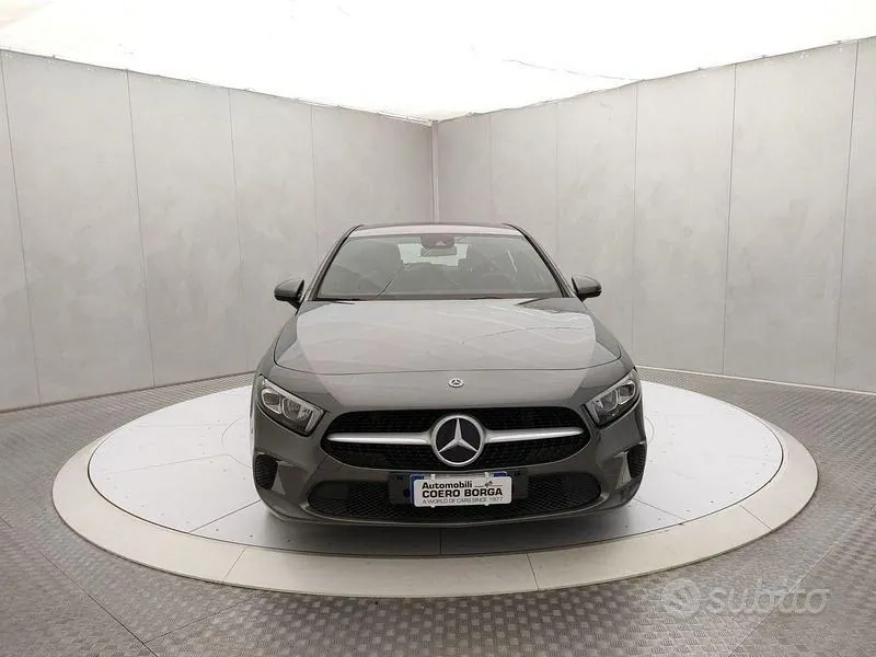Mercedes-Benz A-Class 2018 photo 2