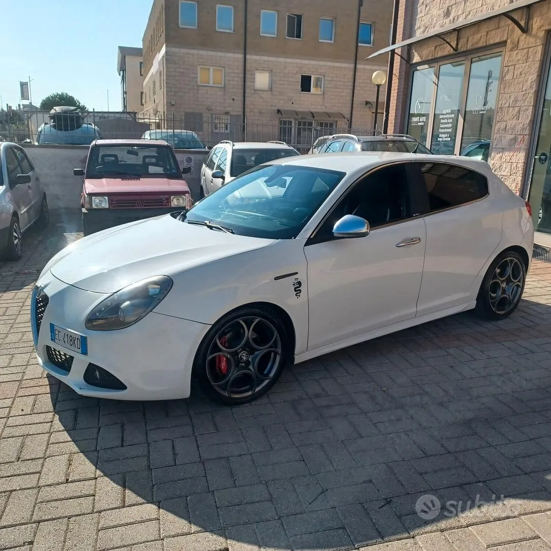 Alfa Romeo Giulietta 2010 photo 5