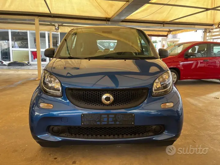 Smart Fortwo 2018 photo 2