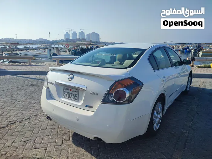 Nissan Altima 2010 photo 3