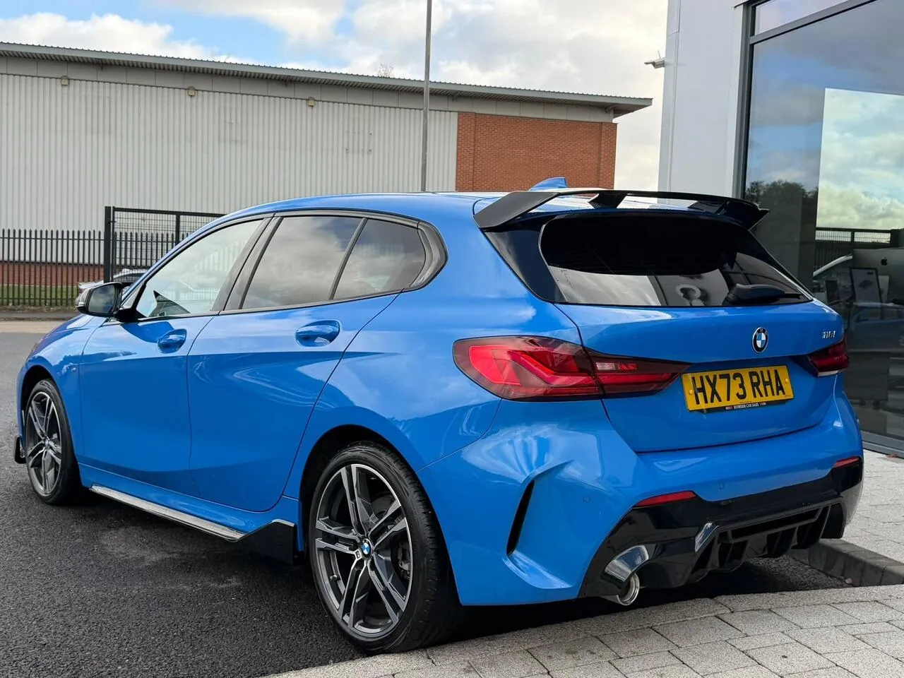 BMW 1 Series 2023 photo 2
