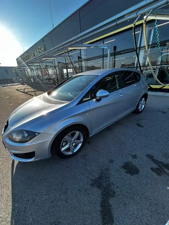Seat Leon 2010 photo 3