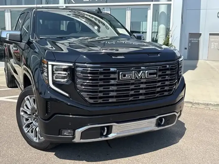 GMC Sierra 1500 2026 photo 2