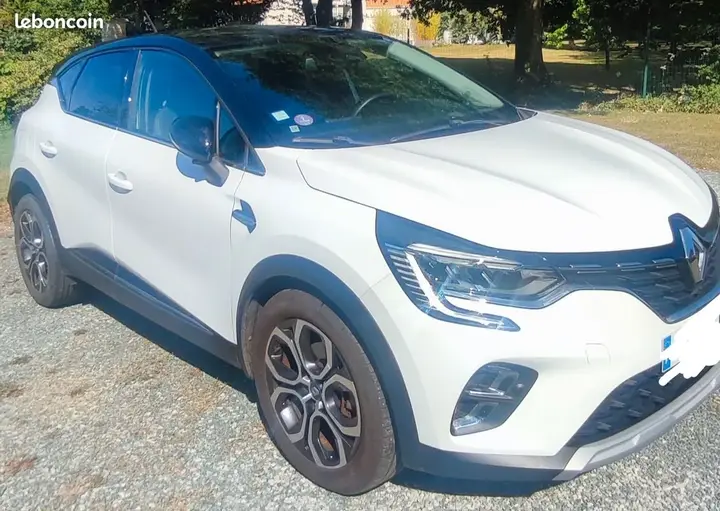 Renault Captur 2021 photo 2