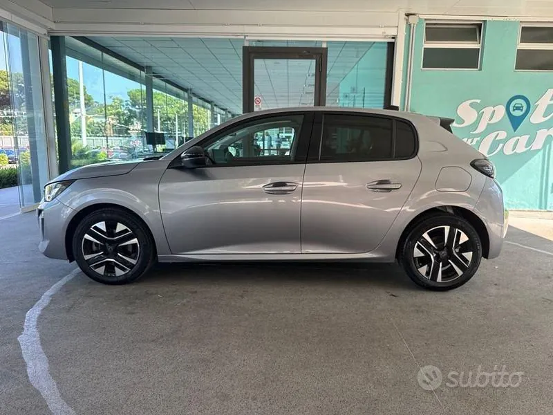 Peugeot 208 2025 photo 2