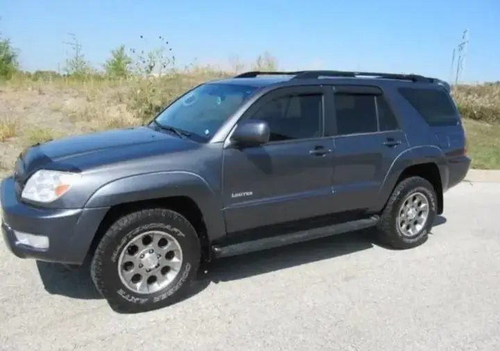 Toyota 4Runner 2005 photo 2