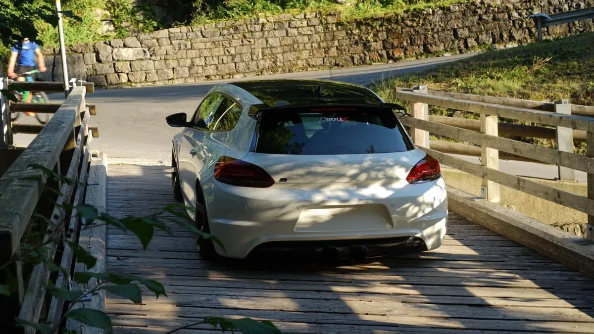 Volkswagen Scirocco 2011 photo 2