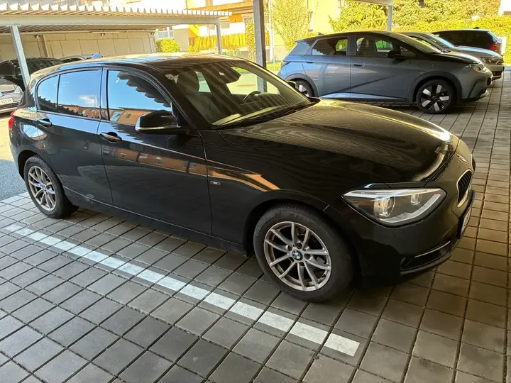 BMW 1 Series 2011 photo 2