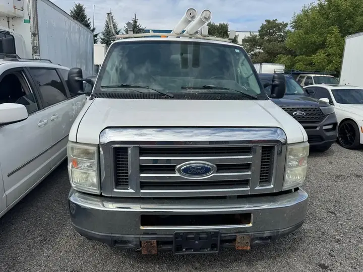 Ford E-Series Van