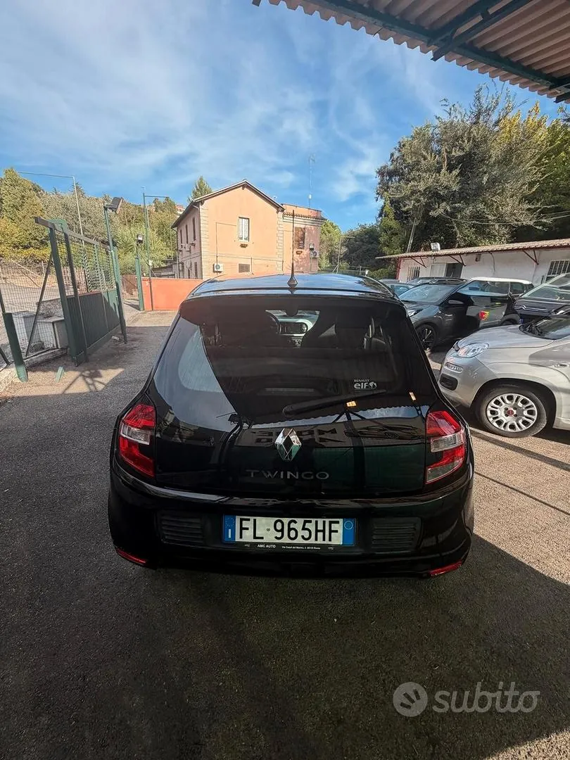 Renault Twingo 2017 photo 2