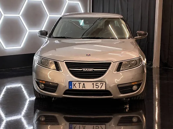 Saab 9-5 2010 photo 2