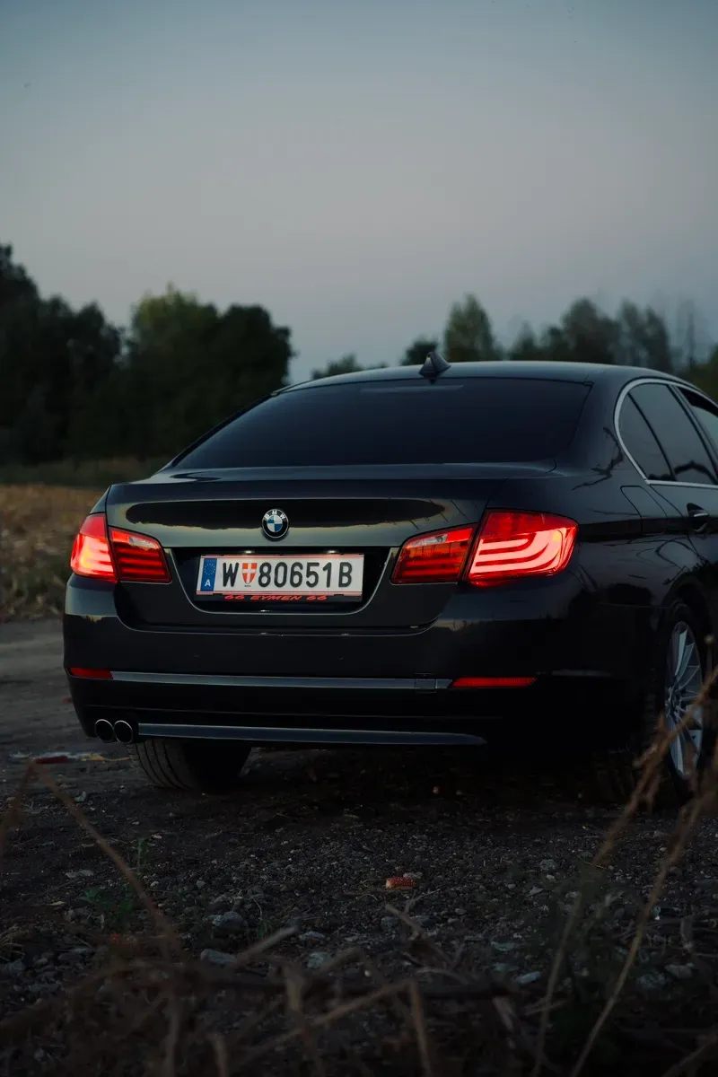 BMW 5 Series 2012 photo 3