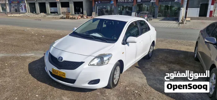 Toyota Yaris 2013 photo 4