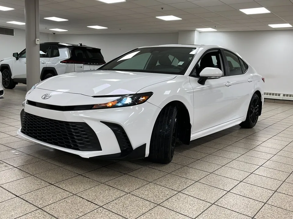 Toyota Camry 2026 photo 2