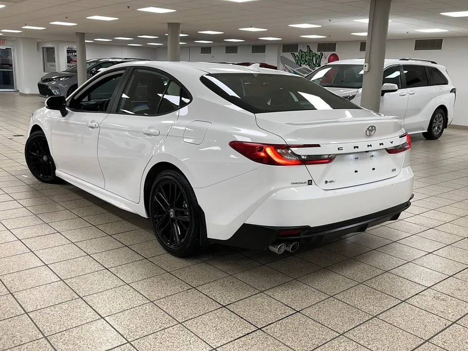Toyota Camry 2026 photo 4