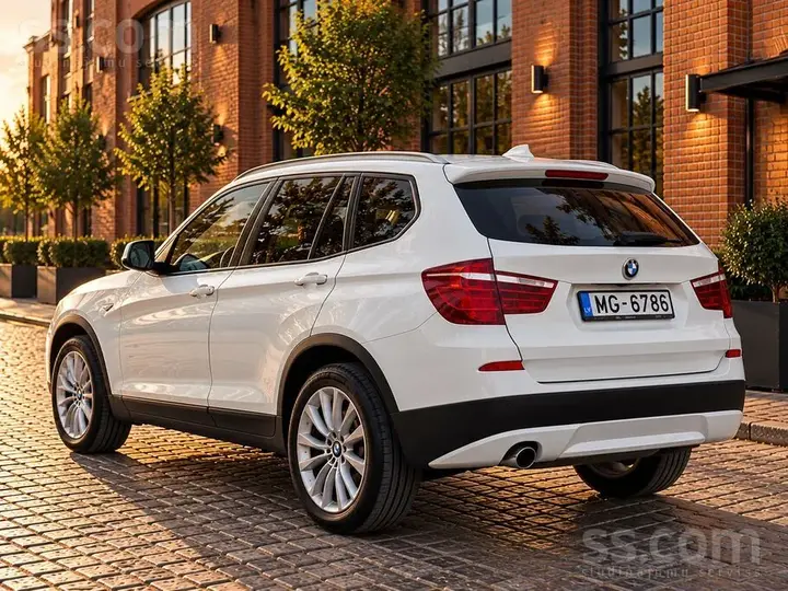 BMW X3 2011 photo 2