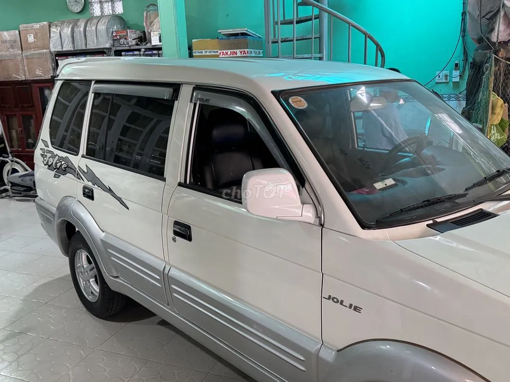 Mitsubishi Jolie 2003 photo 2