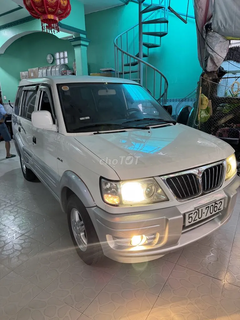 Mitsubishi Jolie 2003 photo 4