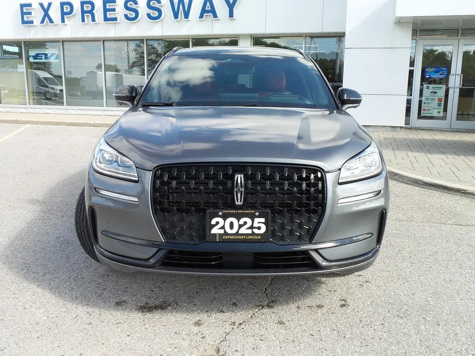 Lincoln Corsair 2025 photo 2