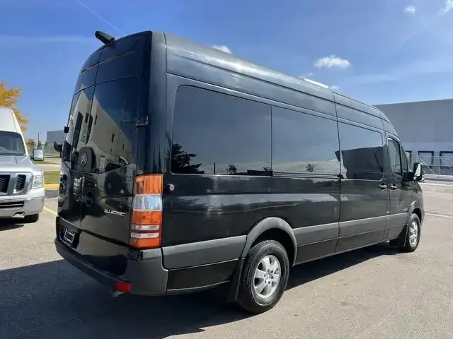 Mercedes-Benz Sprinter Van 2016 photo 5