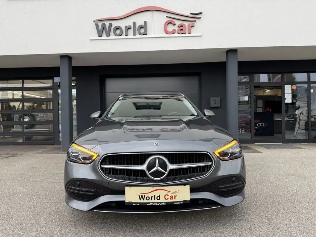Mercedes-Benz C-Class 2023 photo 3
