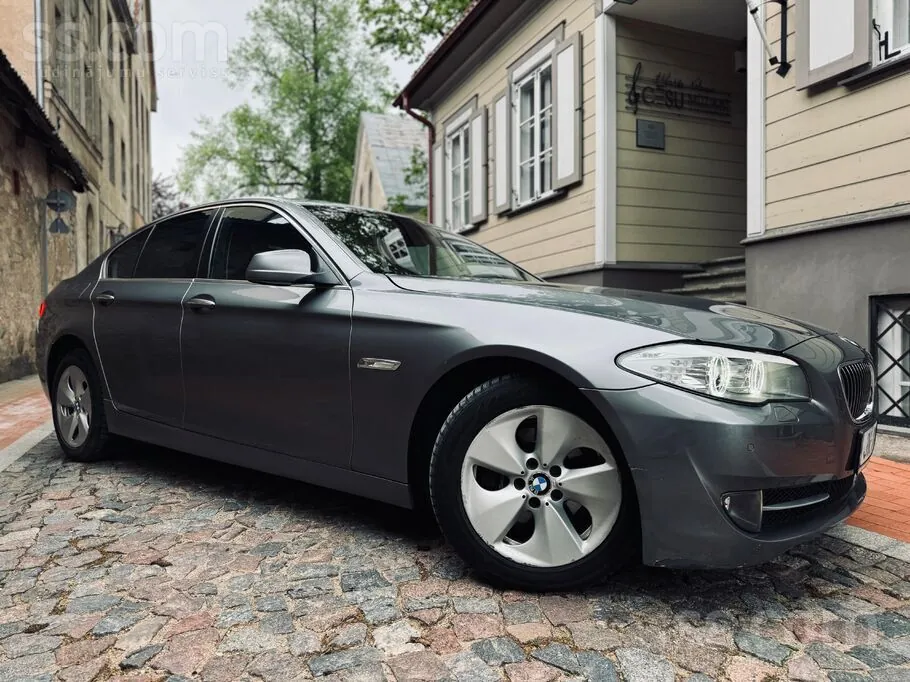 BMW 530D 2011 photo 2