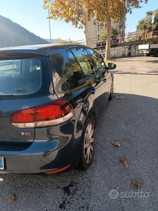 Volkswagen Golf 2010 photo 2