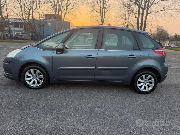 Citroen C4 Picasso 2010 photo 4