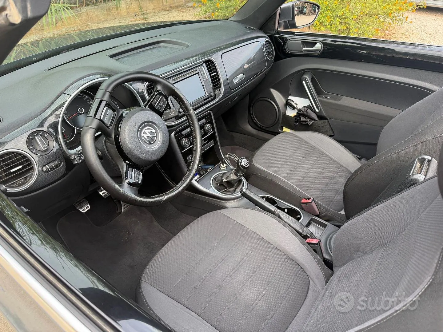 Volkswagen Maggiolino Cabriolet 2017 photo 5