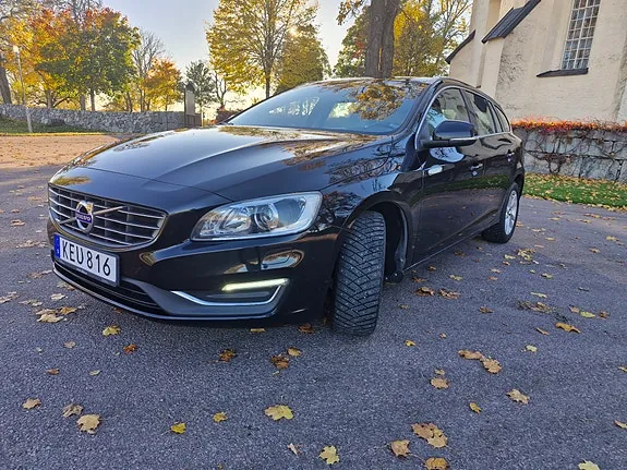 Volvo V60 2016 photo 2