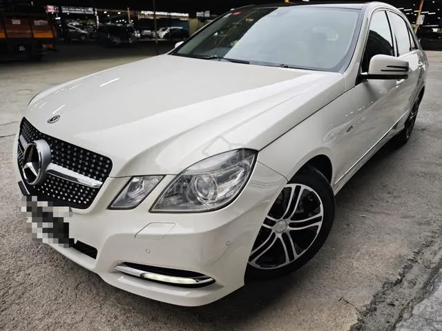 Mercedes-Benz E250